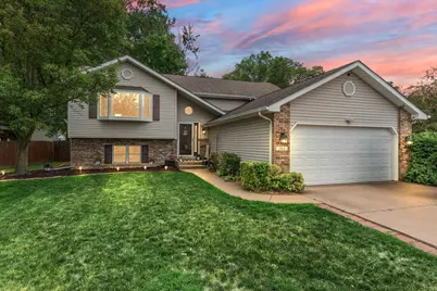 263 Hillcrest Avenue, Hobart, IN 46342 - Photo 1