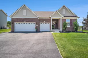 10410 Pine Ln, Saint John, IN 46373 - Photo 1