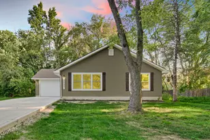 2532 W 38th Ave, Hobart, IN 46342 - Photo 1