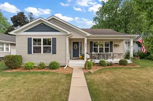 555 Bond Ave, Valparaiso, IN 46385 - Photo 1