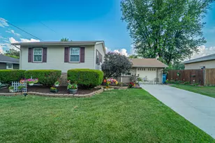 125 Minter Dr, Griffith, IN 46319 - Photo 1