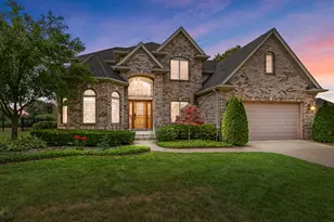 1101 E Cambridge Dr, Schererville, IN 46375 - Photo 1