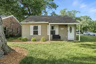 3704 W 39th Ave, Hobart, IN 46342 - Photo 1