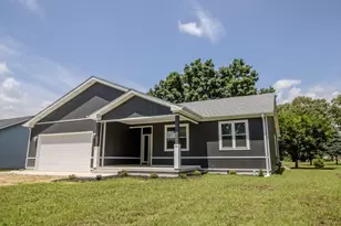 705 E St Louis St, Knox, IN 46534 - Photo 1