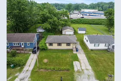 903 E 36th Place, Hobart, IN 46342 - Photo 1