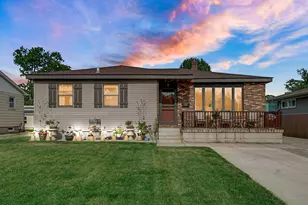 807 N Rensselaer St, Griffith, IN 46319 - Photo 1