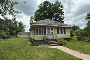 407 Holliday St, Michigan City, IN 46360 - Photo 1