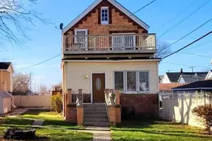 2212 White Oak Ave, Whiting, IN 46394 - Photo 1