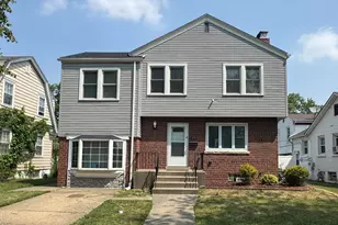 323 Sunnyside Ave, Munster, IN 46321 - Photo 1