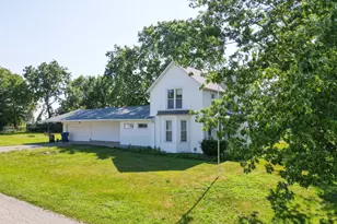 301 W Union St, Goodland, IN 47948 - Photo 1