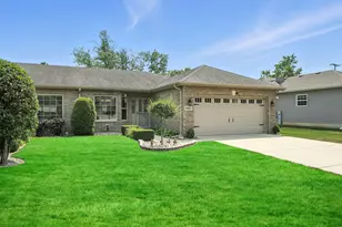 5527 Maggie Mae Ct, Crown Point, IN 46307 - Photo 1