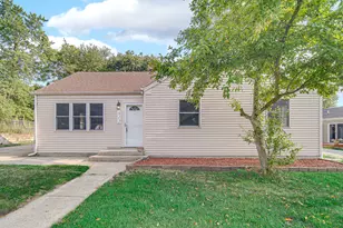 912 Riverlane Dr, Lake Station, IN 46405 - Photo 1