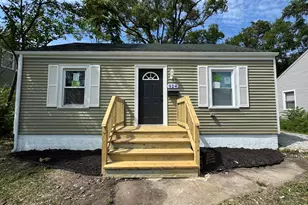 924 E 44th Ave, Gary, IN 46409 - Photo 1