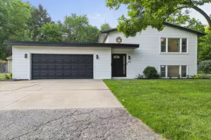 200 Ivy St, Chesterton, IN 46304 - Photo 1