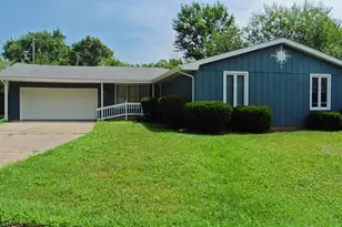 914 Pettibone St, Crown Point, IN 46307 - Photo 1