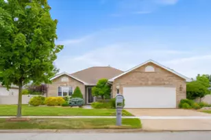 1271 Medlee Dr, Hobart, IN 46342 - Photo 1