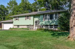 1239 Dogwood Dr, Chesterton, IN 46304 - Photo 1