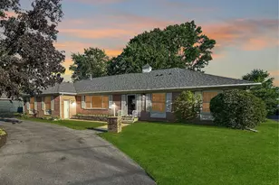 2213 E Cleveland Ave, Hobart, IN 46342 - Photo 1