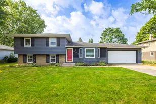 609 Shawnee Dr, Lowell, IN 46356 - Photo 1