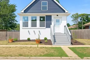 1384 Roosevelt St, Gary, IN 46404 - Photo 1