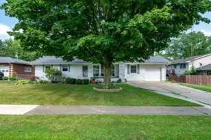 1304 Lafayette St, Valparaiso, IN 46383 - Photo 1