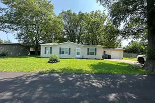 201 Orchard St, Morocco, IN 47963 - Photo 1