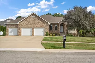 2802 Buckingham Dr, Valparaiso, IN 46385 - Photo 1