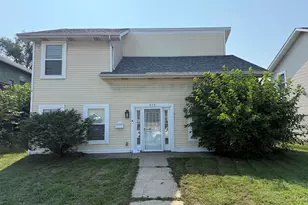 572 Jefferson St, Gary, IN 46402 - Photo 1