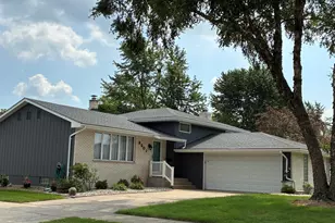 9501 Dogwood Dr, Munster, IN 46321 - Photo 1