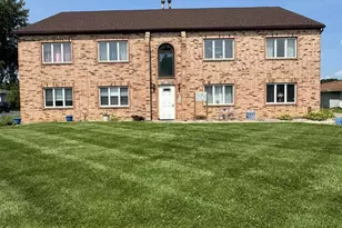 210 Plum Creek Dr, Schererville, IN 46375 - Photo 1