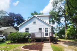 809 1/2 Oak St, Valparaiso, IN 46383 - Photo 1