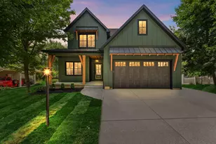 605 Academy St, Valparaiso, IN 46383 - Photo 1