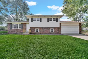 1525 W 74th Pl, Merrillville, IN 46410 - Photo 1