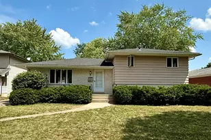 8203 White Oak Ave, Munster, IN 46321 - Photo 1