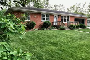705 W Jefferson St, Kouts, IN 46347 - Photo 1
