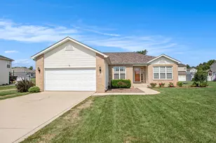 517 Dayspring Ct, Valparaiso, IN 46385 - Photo 1