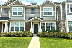 1041 E 117th Pl, Crown Point, IN 46307 - Photo 1