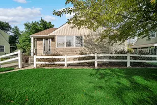 338 N Woodlawn Ave, Griffith, IN 46319 - Photo 1