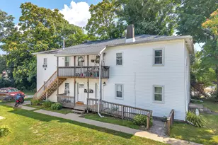 559 Locust St, Valparaiso, IN 46383 - Photo 1