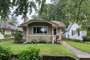 913 Lincoln St, Hobart, IN 46342 - Photo 1