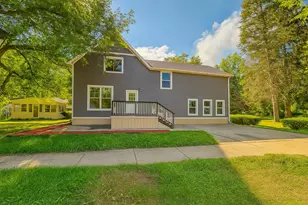 412 S 15th St, Chesterton, IN 46304 - Photo 1