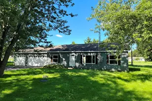 36 S Delmar Ct, Hebron, IN 46341 - Photo 1