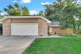 414 Whitewood Dr, Schererville, IN 46375 - Photo 1