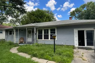 1320 W 38th Pl, Hobart, IN 46342 - Photo 1