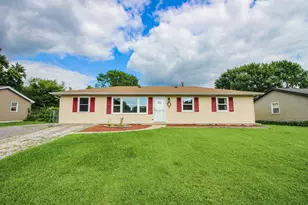 623 Oxbow Rd, Valparaiso, IN 46385 - Photo 1