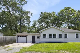 2781 Lois St, Portage, IN 46368 - Photo 1