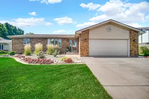 2550 Fossil Stone Rd, Dyer, IN 46311 - Photo 1