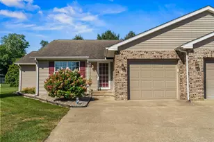 712 Elm Ct SW, Demotte, IN 46310 - Photo 1