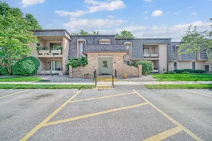 420 Old Stone Rd, Munster, IN 46321 - Photo 1