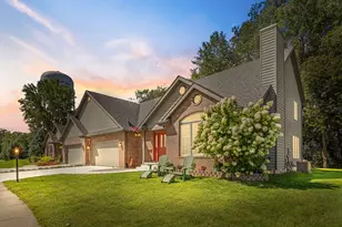 448 Cherry Hills Dr, Chesterton, IN 46304 - Photo 1